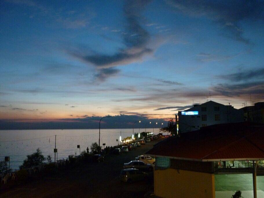 The Oikos Hotel Pontian Kecil Exterior photo