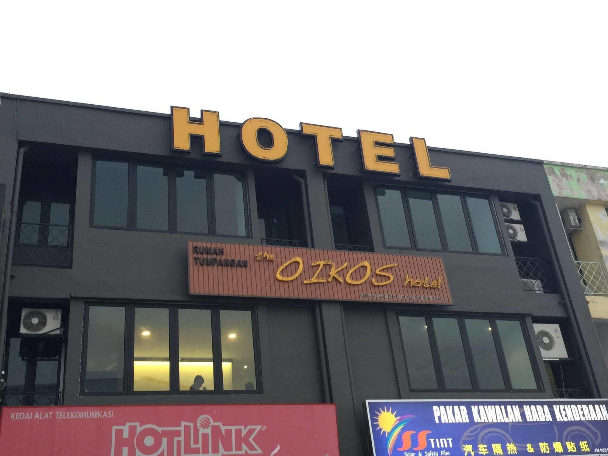 The Oikos Hotel Pontian Kecil Exterior photo