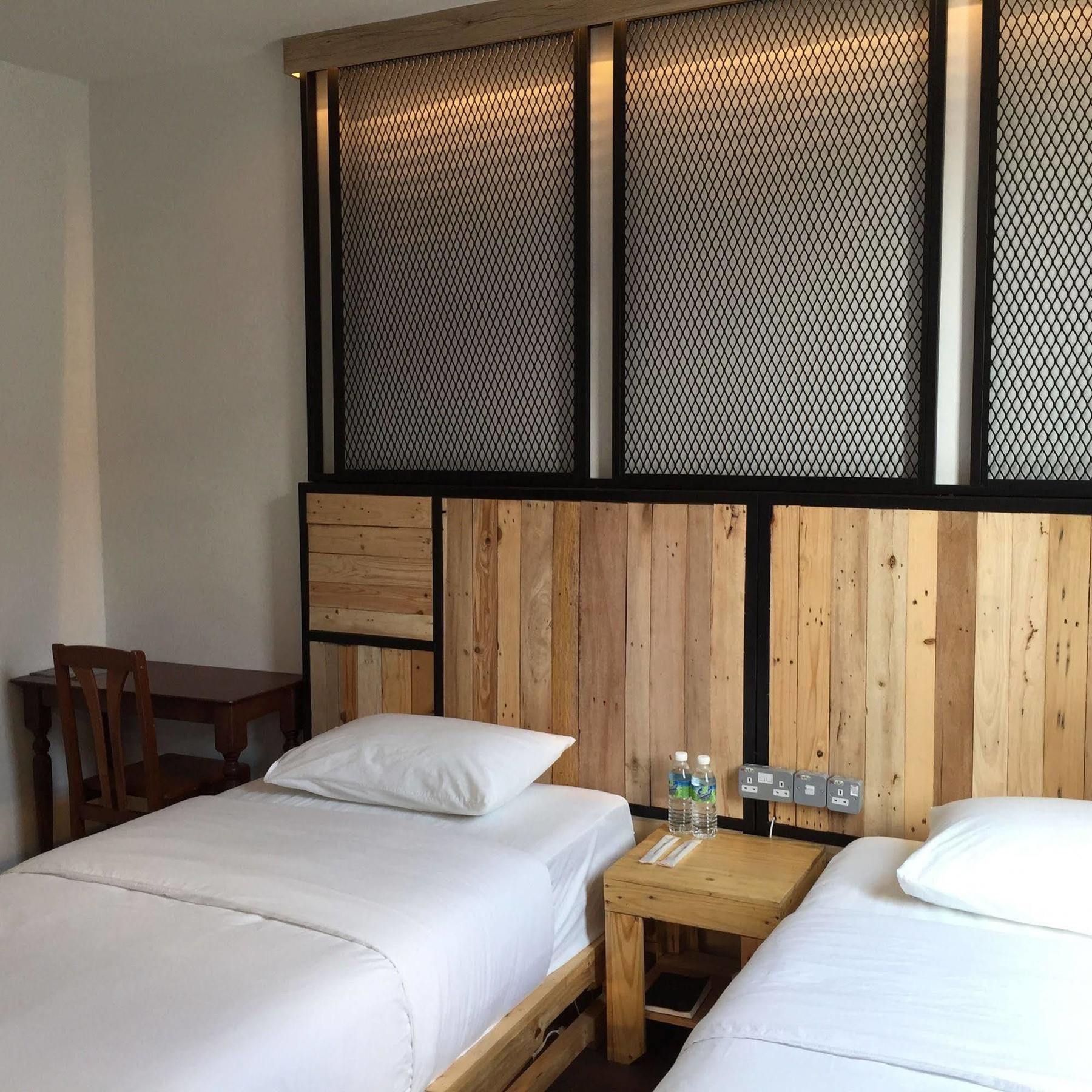 The Oikos Hotel Pontian Kecil Exterior photo